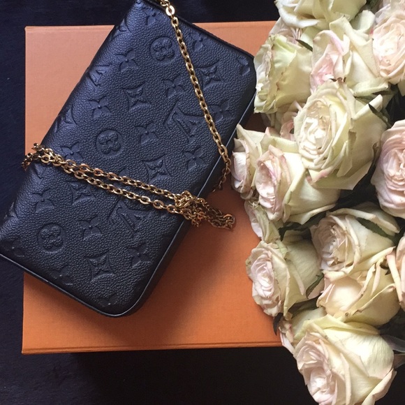 Louis Vuitton - Picture 5 of 8